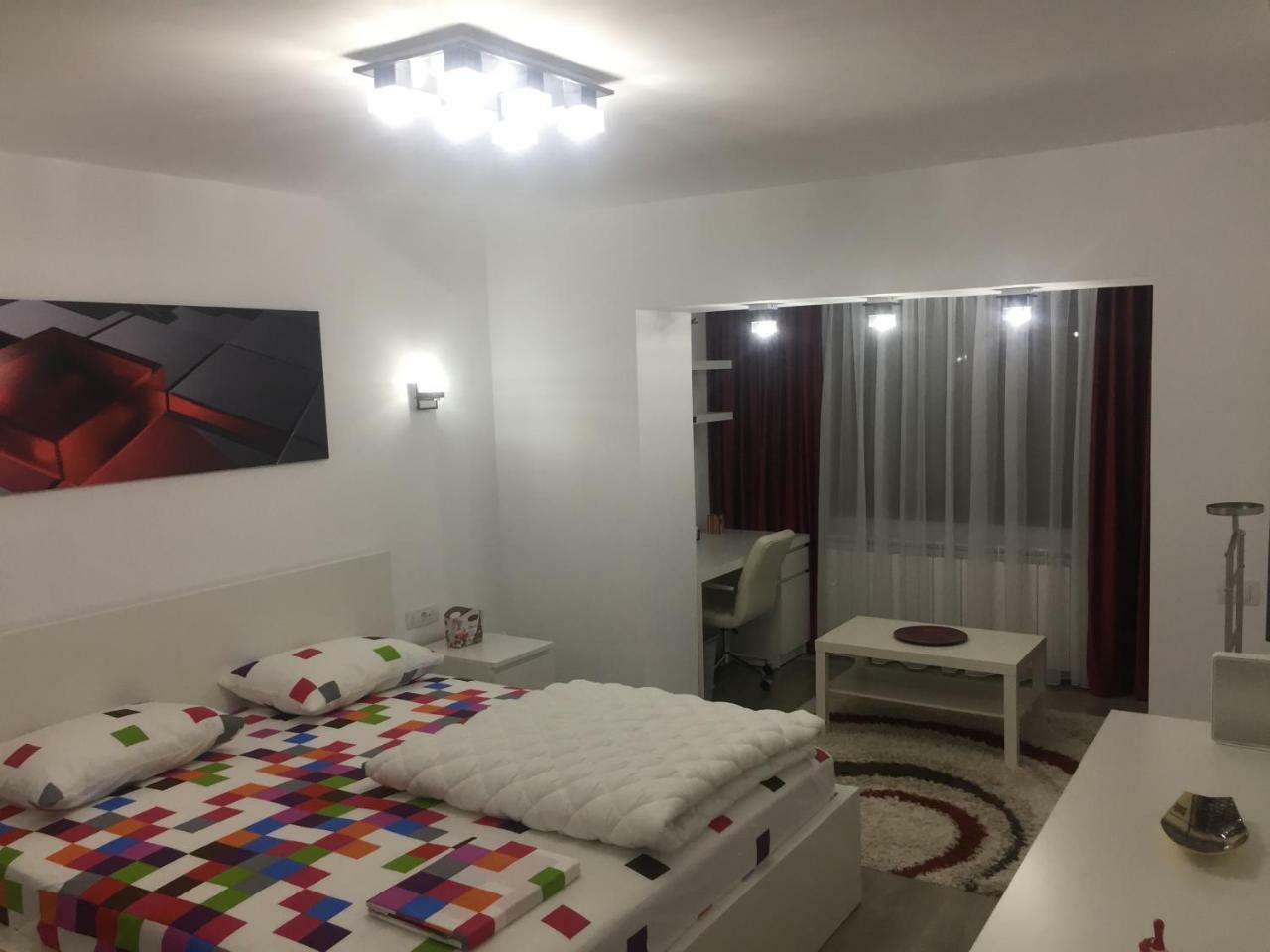 Luxury Apartment Galaţi Екстериор снимка