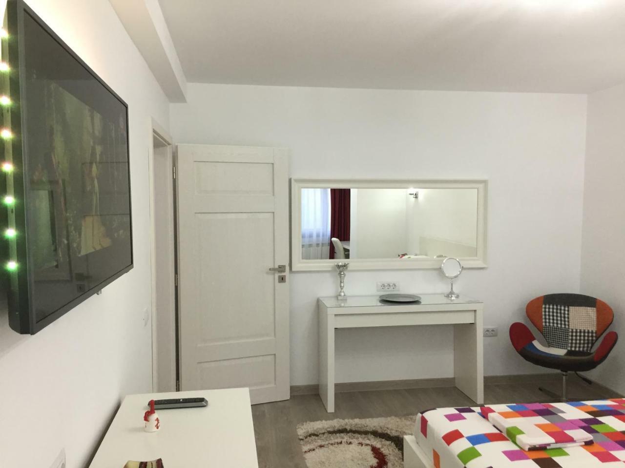 Luxury Apartment Galaţi Екстериор снимка