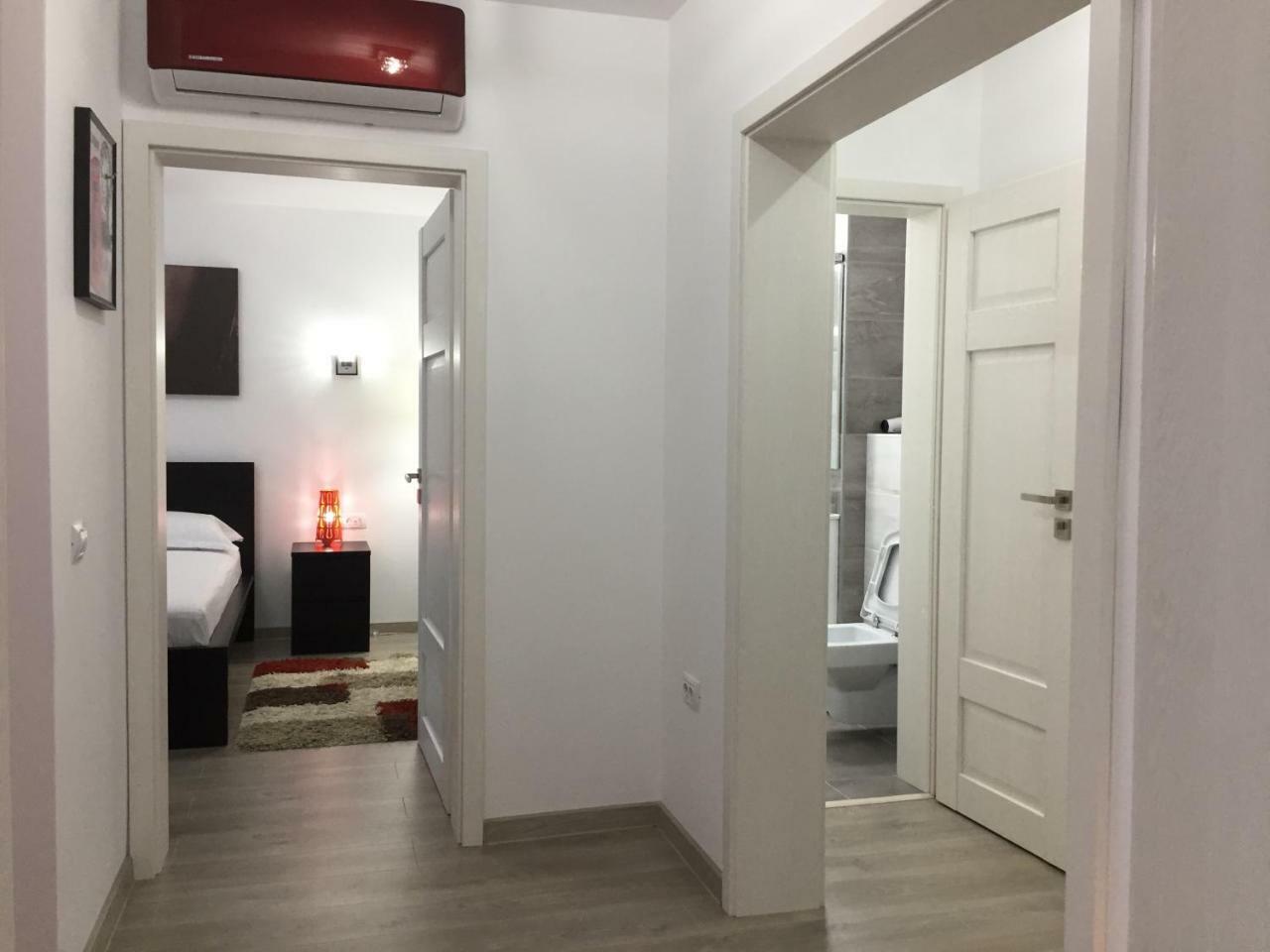 Luxury Apartment Galaţi Екстериор снимка