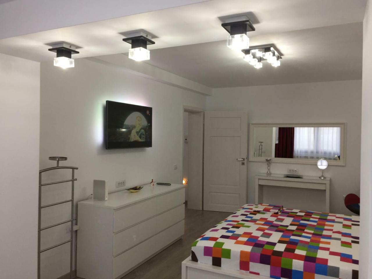 Luxury Apartment Galaţi Екстериор снимка