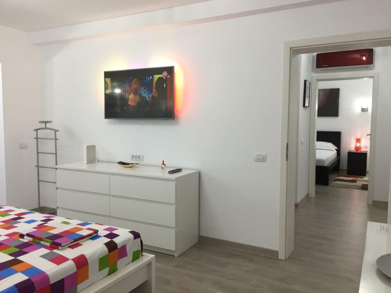 Luxury Apartment Galaţi Екстериор снимка